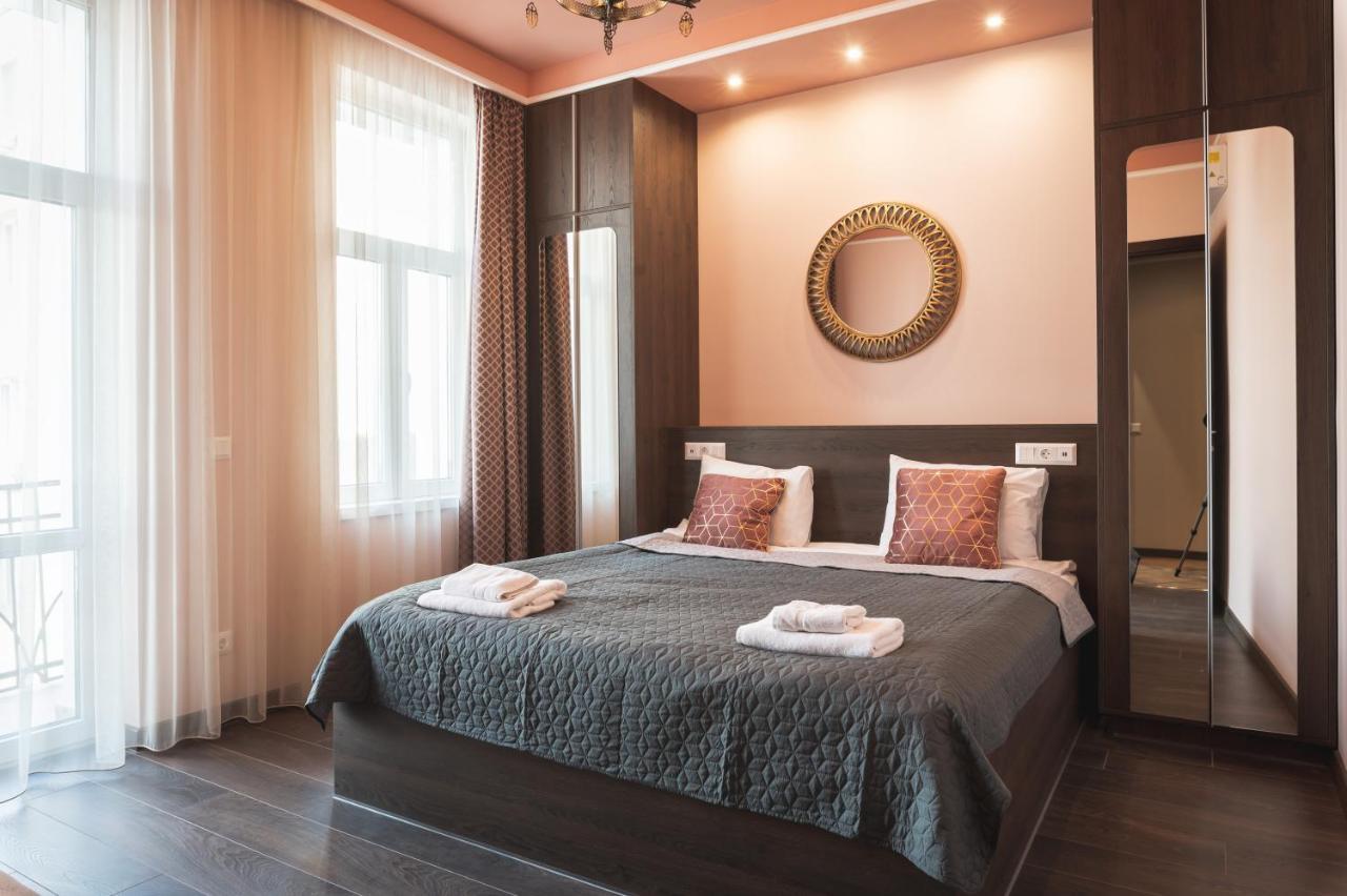 1001 Nights - 2Bd Luxury Apartment In Central Sofya Dış mekan fotoğraf