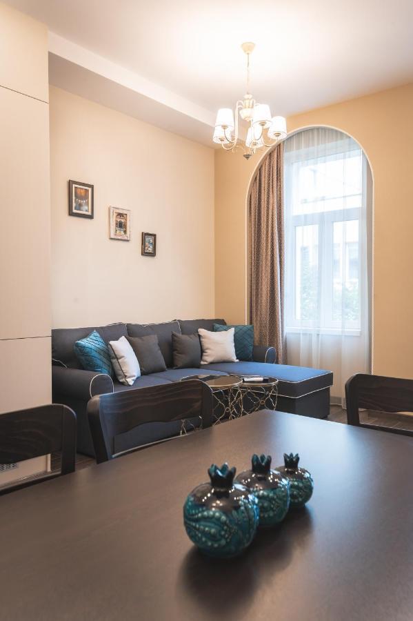 1001 Nights - 2Bd Luxury Apartment In Central Sofya Dış mekan fotoğraf